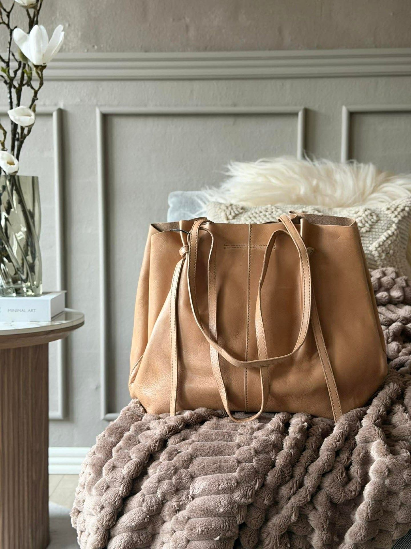Shopper i myk skinnkvalitet - Sand