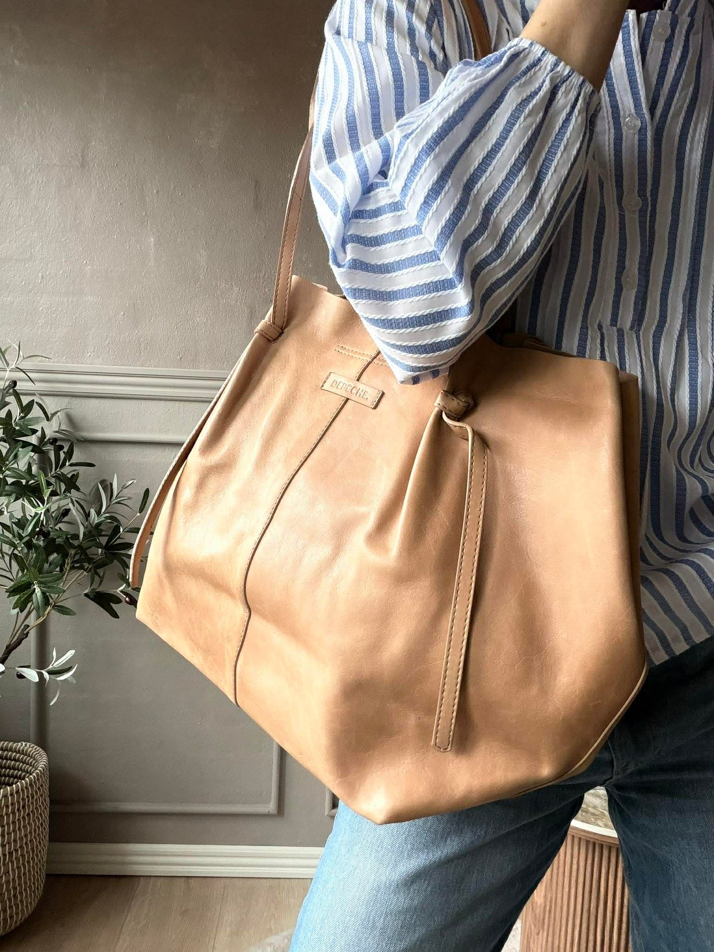 Shopper XL i myk skinnkvalitet - Sand