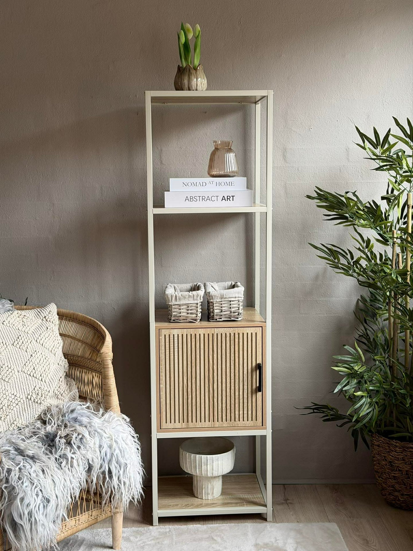 Reol med hyller og skap - Off white