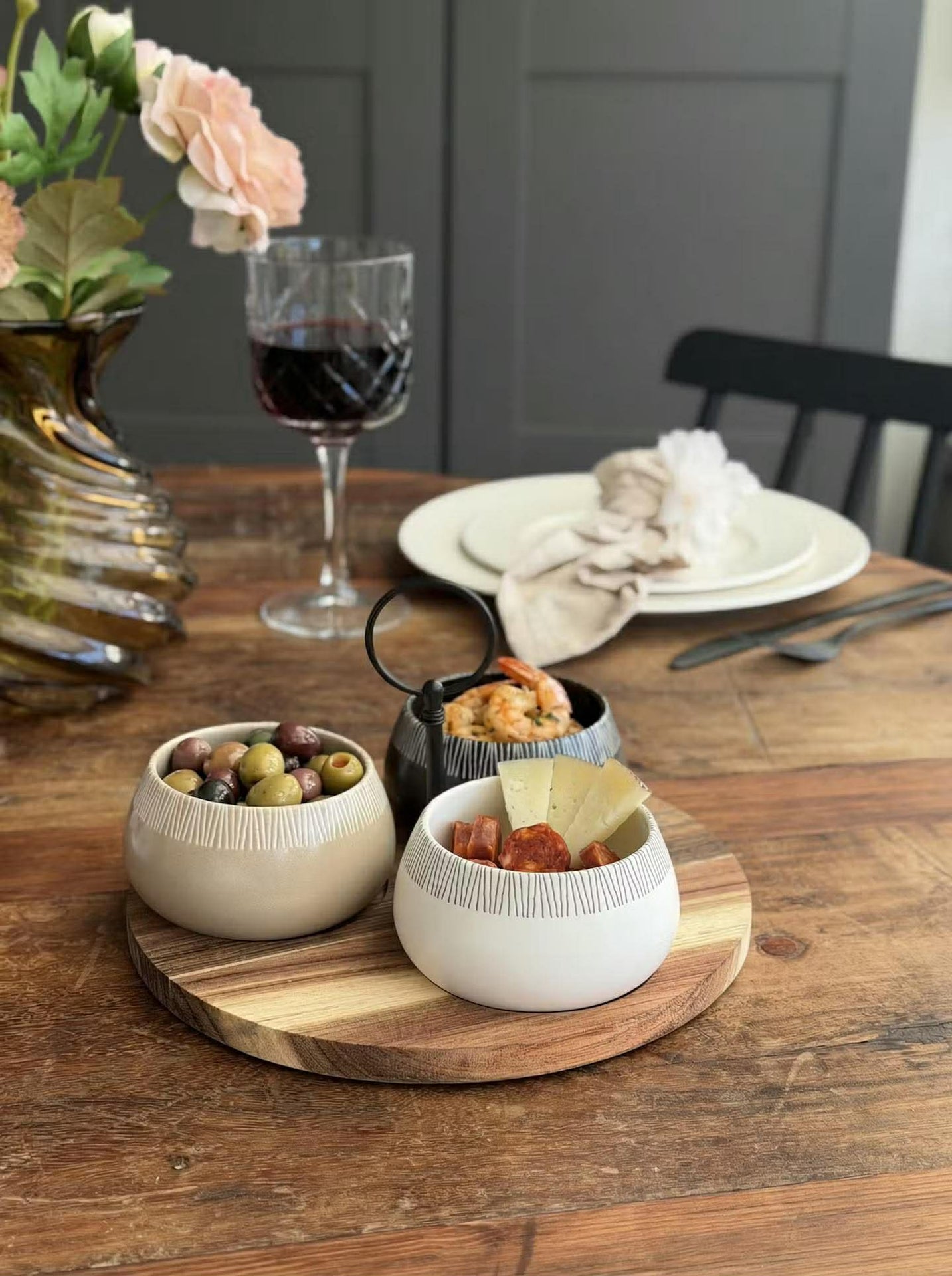 Tapas - 3 skåler på rundt fat