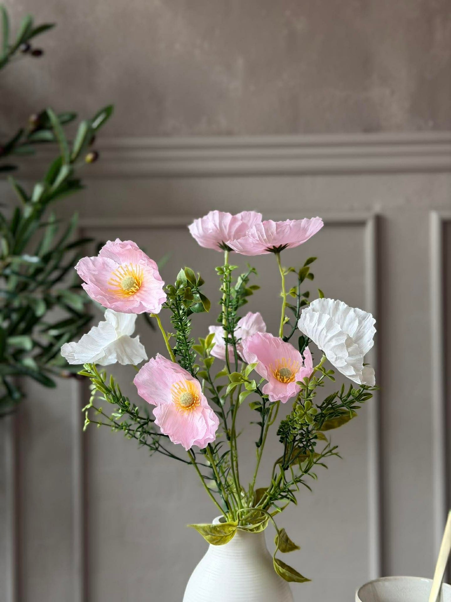 Blomster i hvit vase - Flere farger