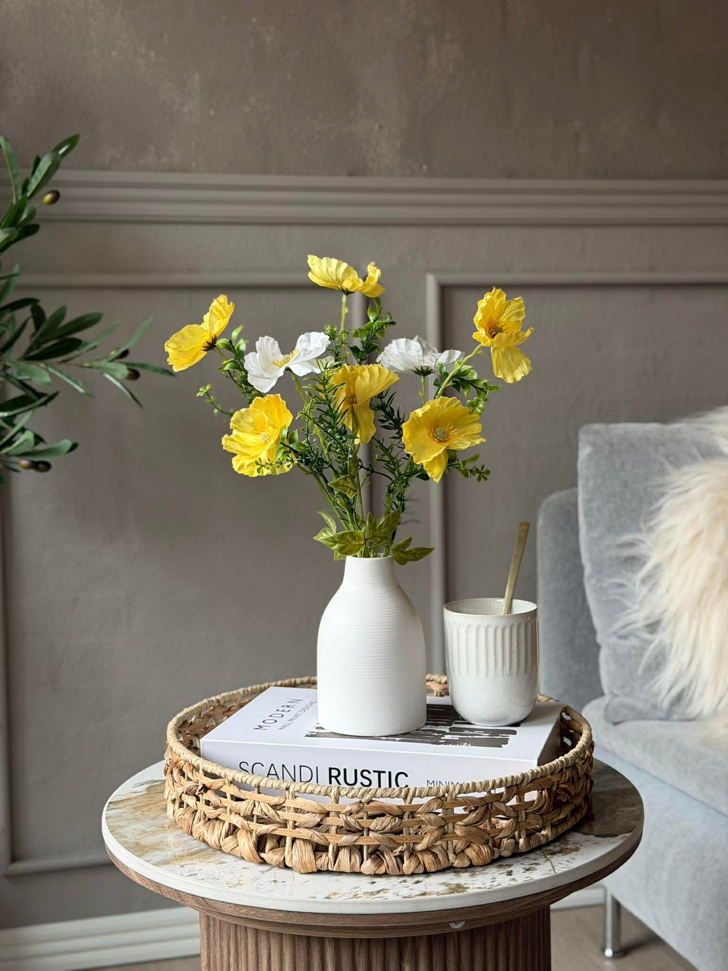 Blomster i hvit vase - Flere farger