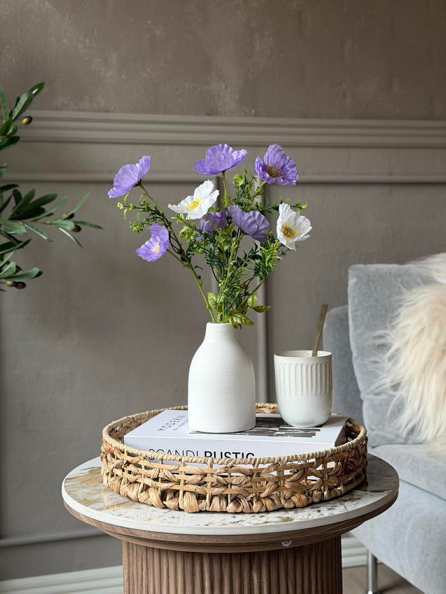 Blomster i hvit vase - Flere farger
