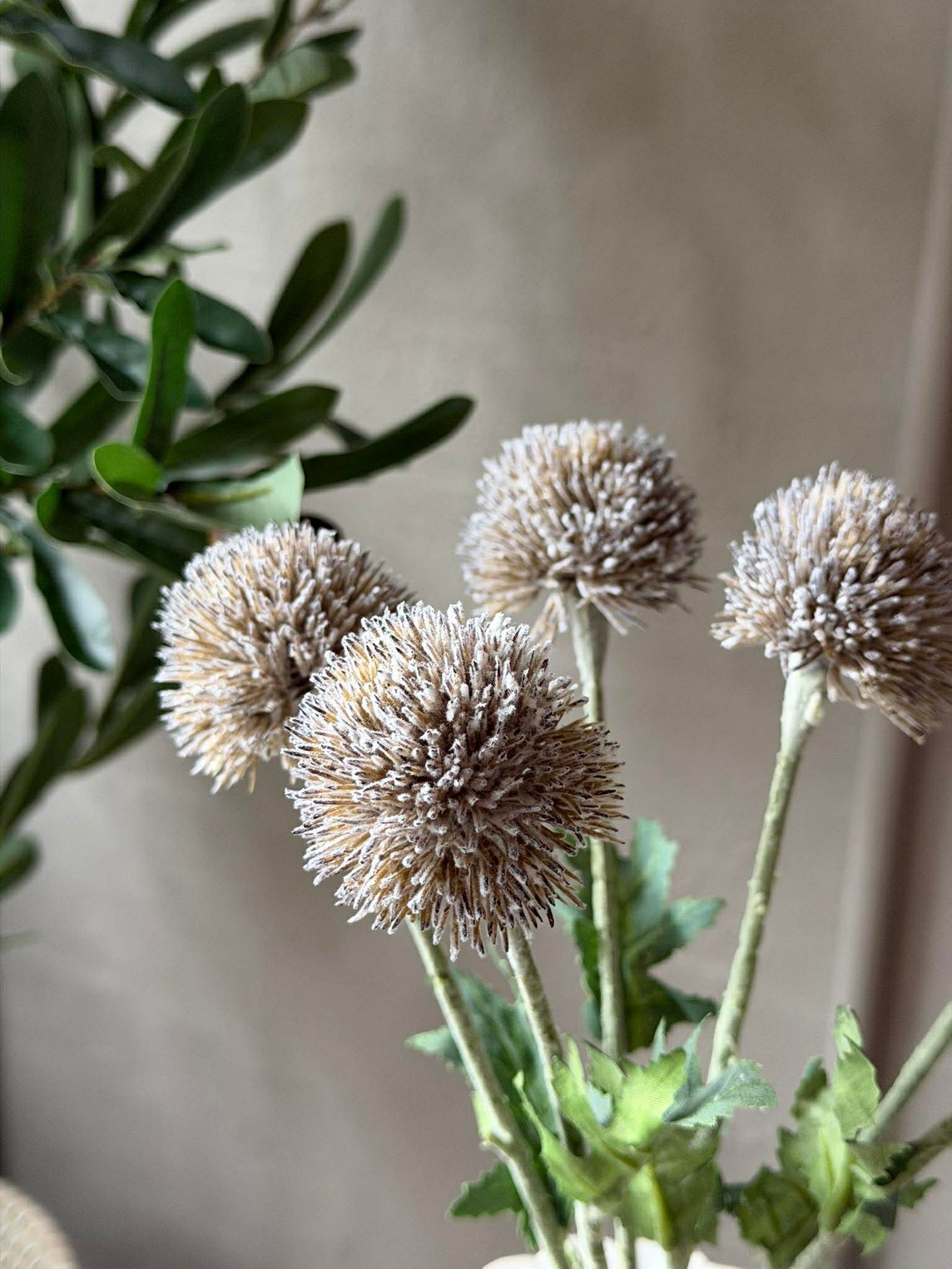 Blomsterbukett 38 cm - Grå