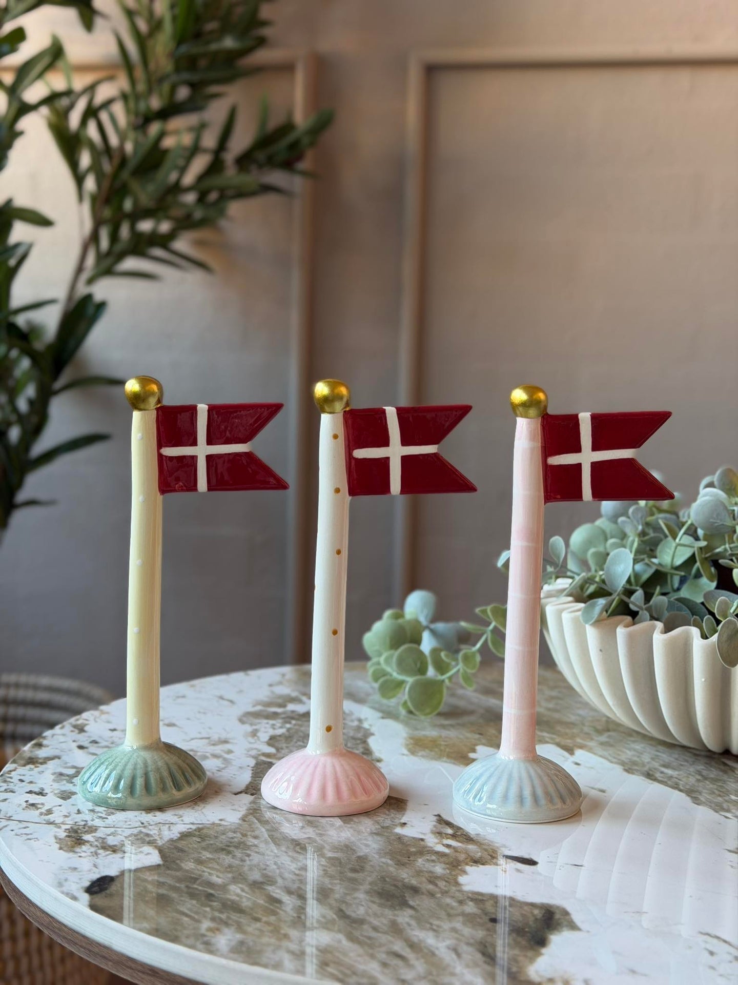 Flagg keramikk – Mix H 19 cm