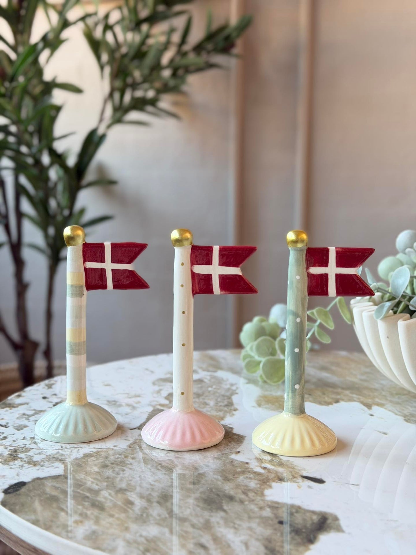 Flagg keramikk – Mix H 14 cm
