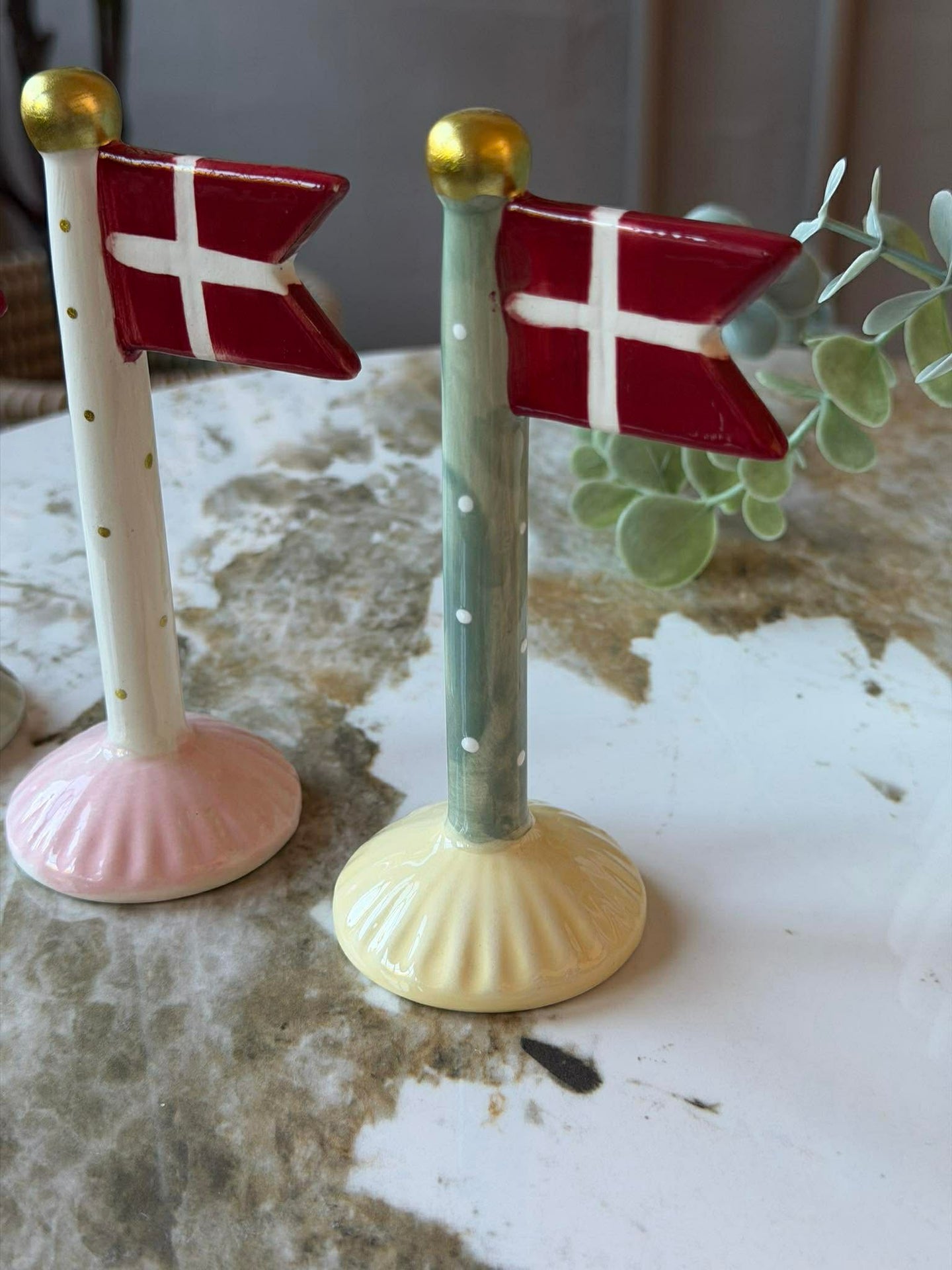 Flagg keramikk – Mix H 14 cm