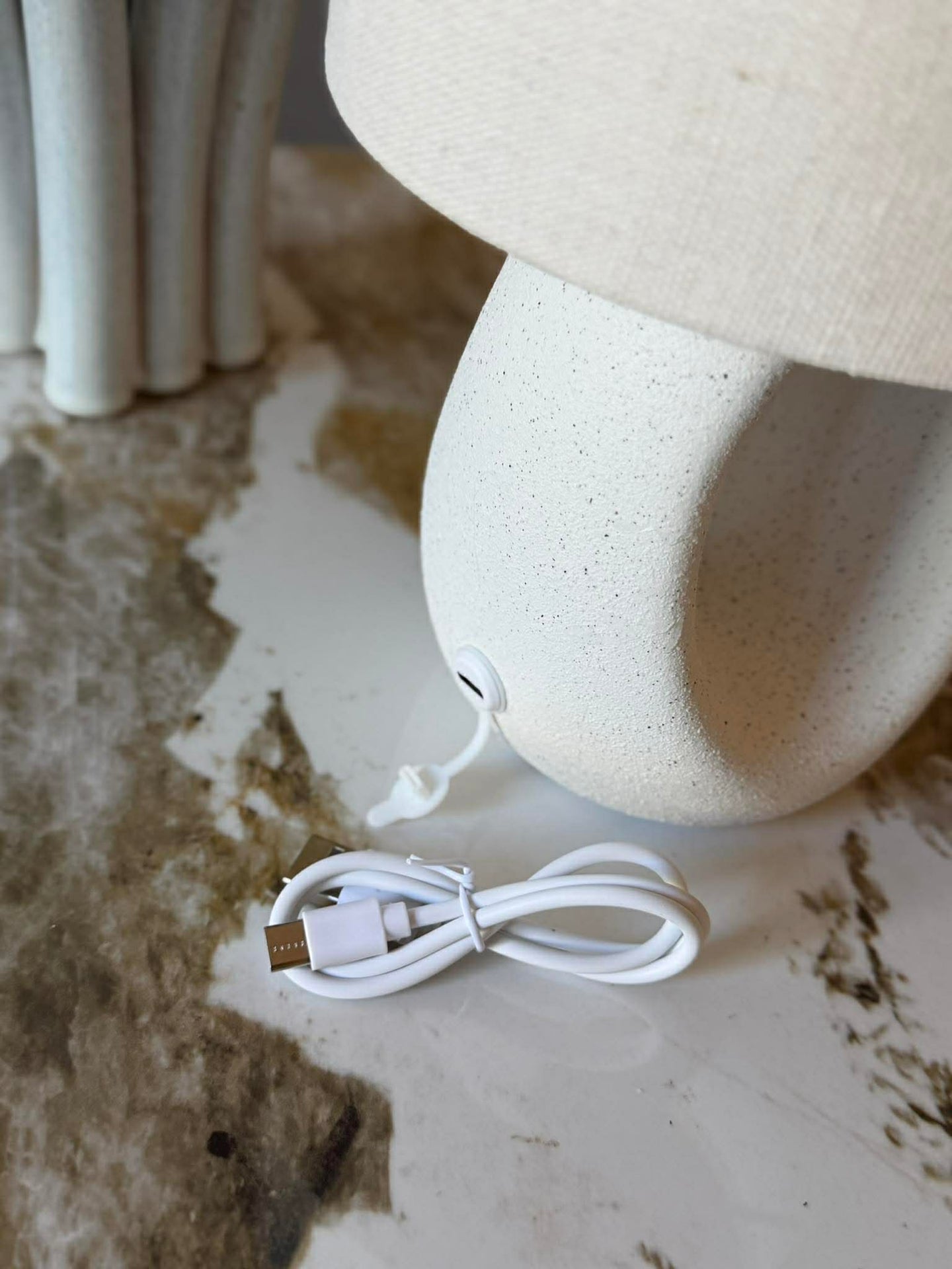 Oppladbar bordlampe med touch