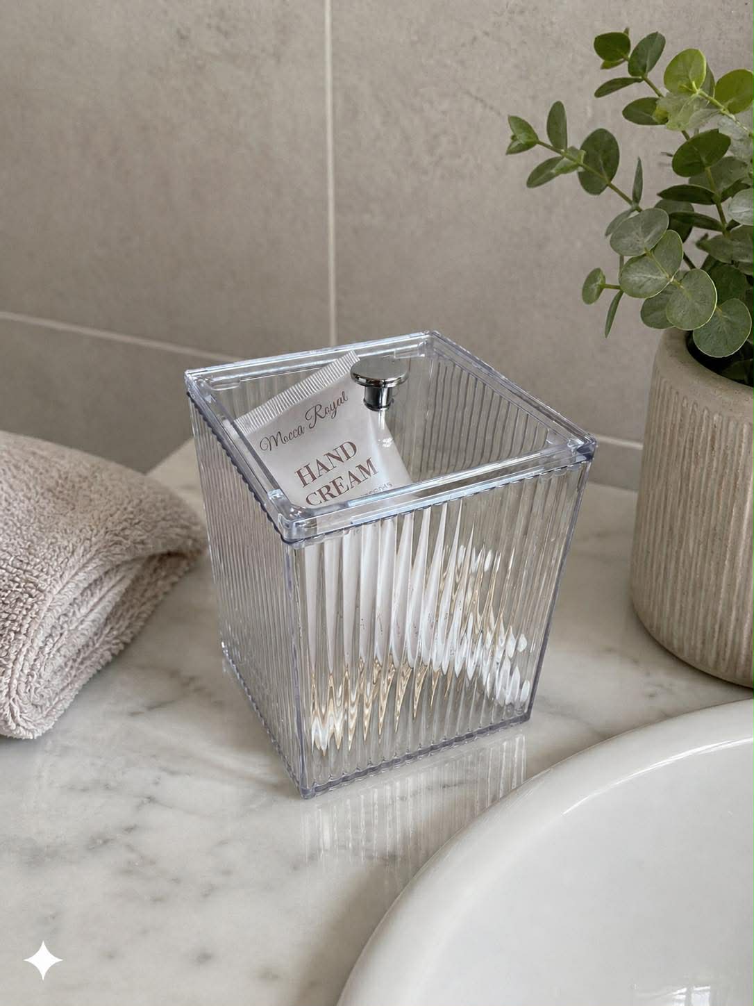 Makeup-organiser med lokk