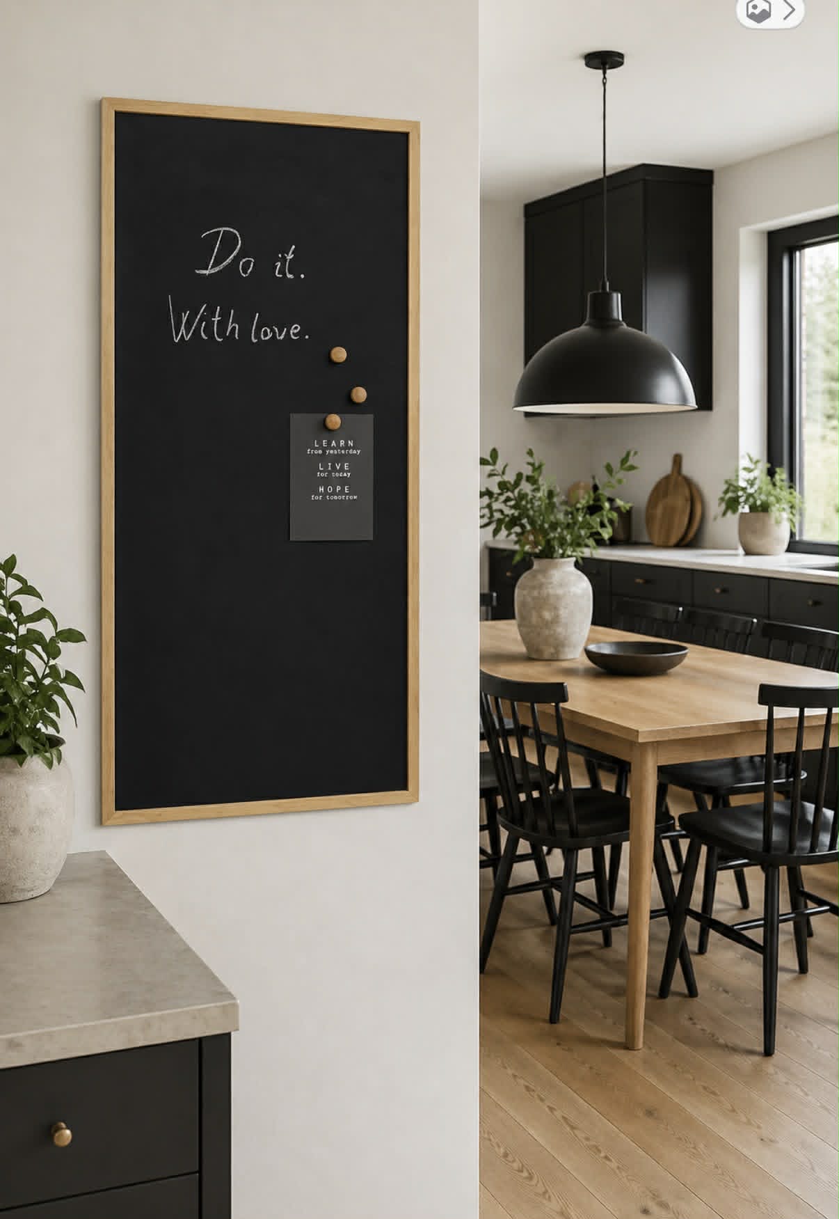 Flott magnetisk krittavle med naturramme
