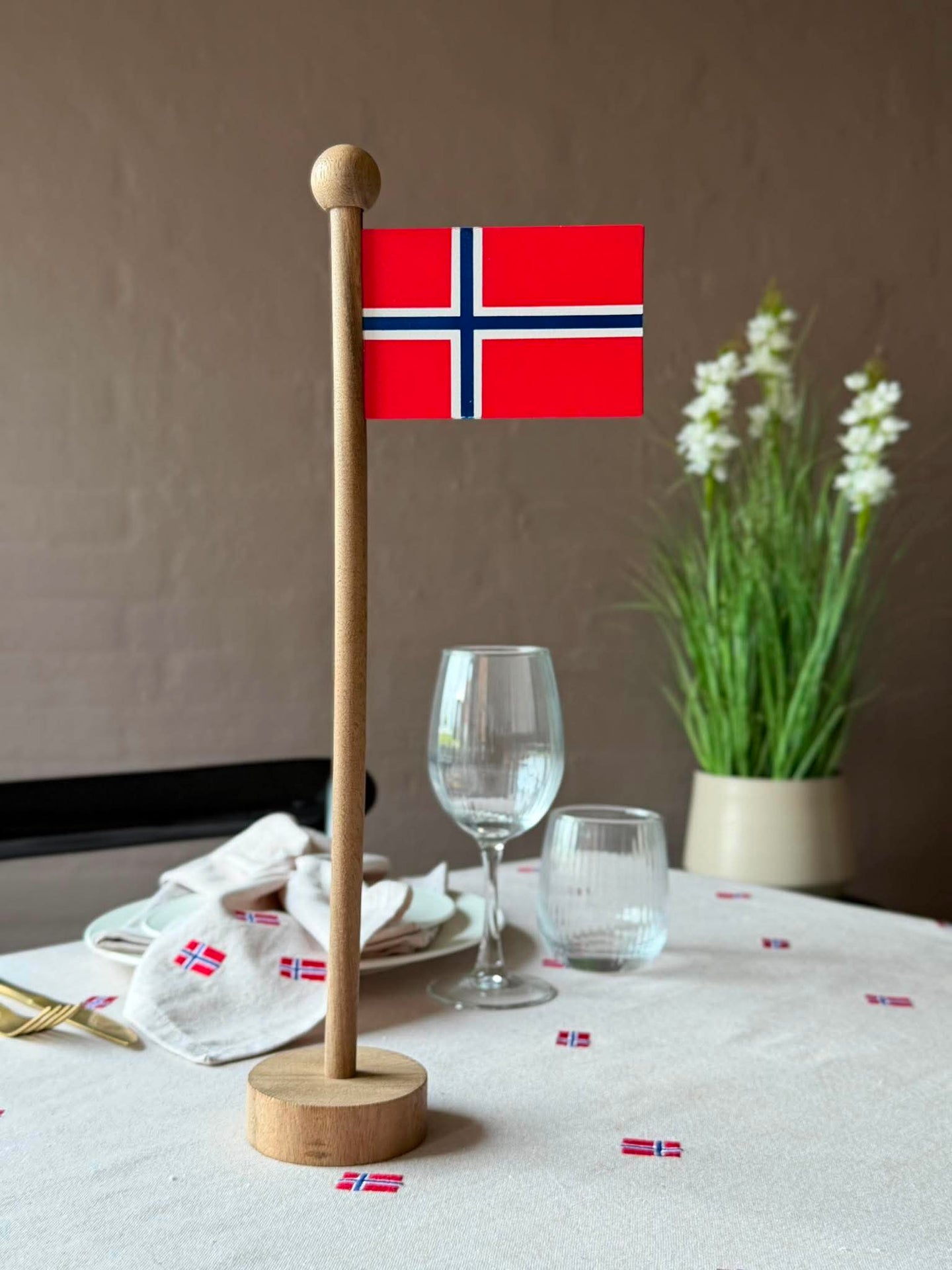 Norsk Flagg wood - Flere størrelser