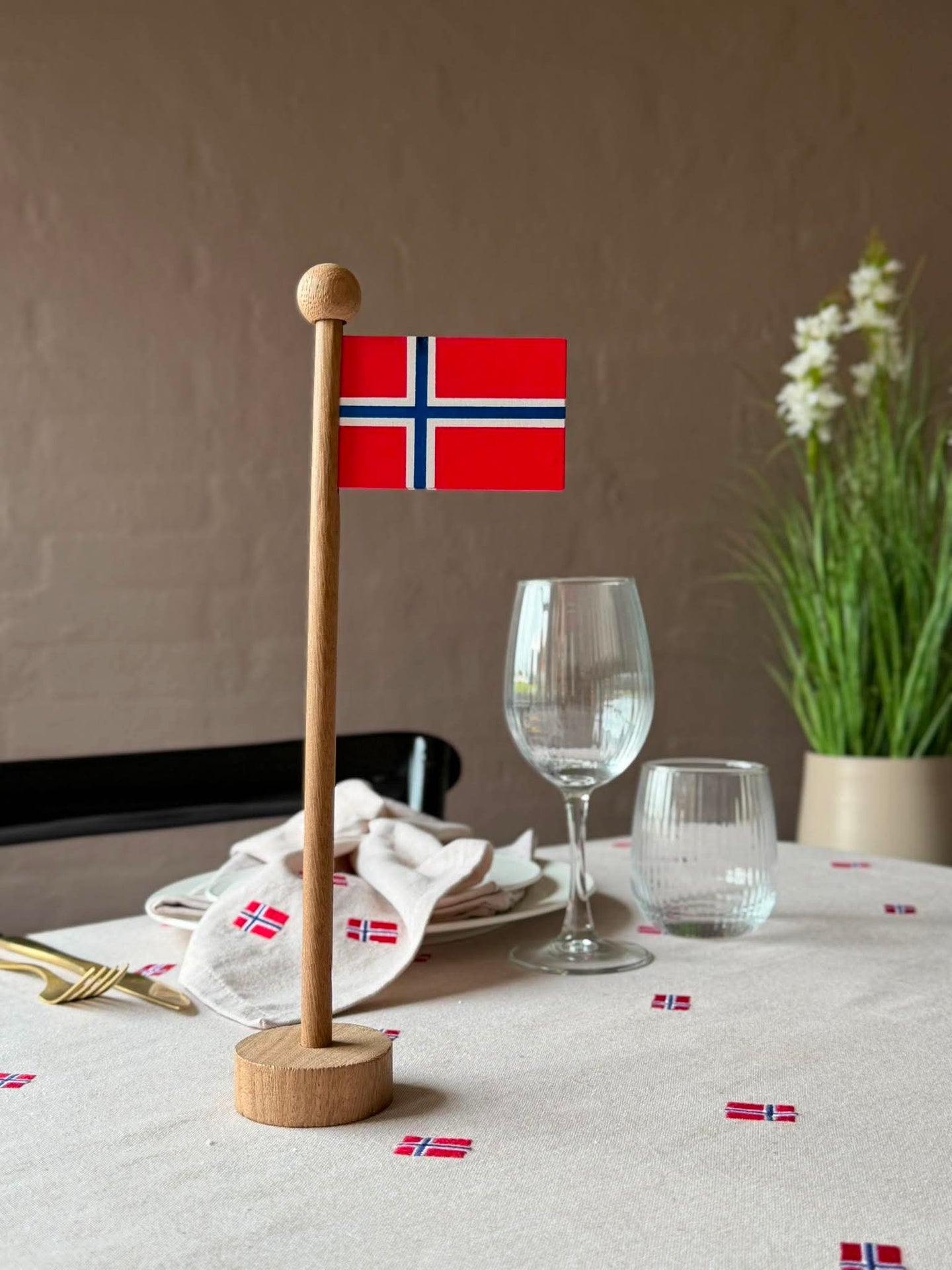 Norsk Flagg wood - Flere størrelser