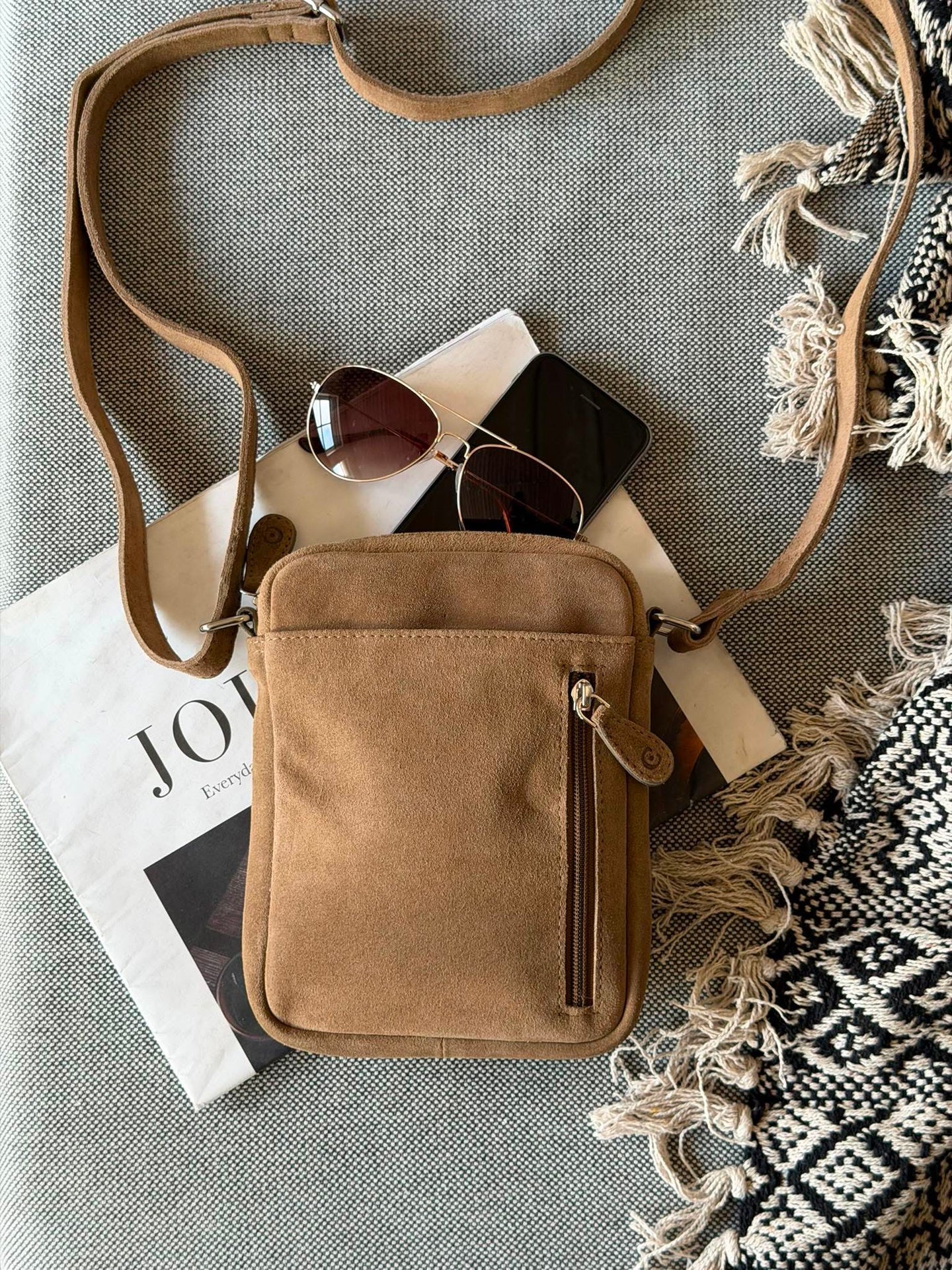 Mobilveske Daily – Suede beige