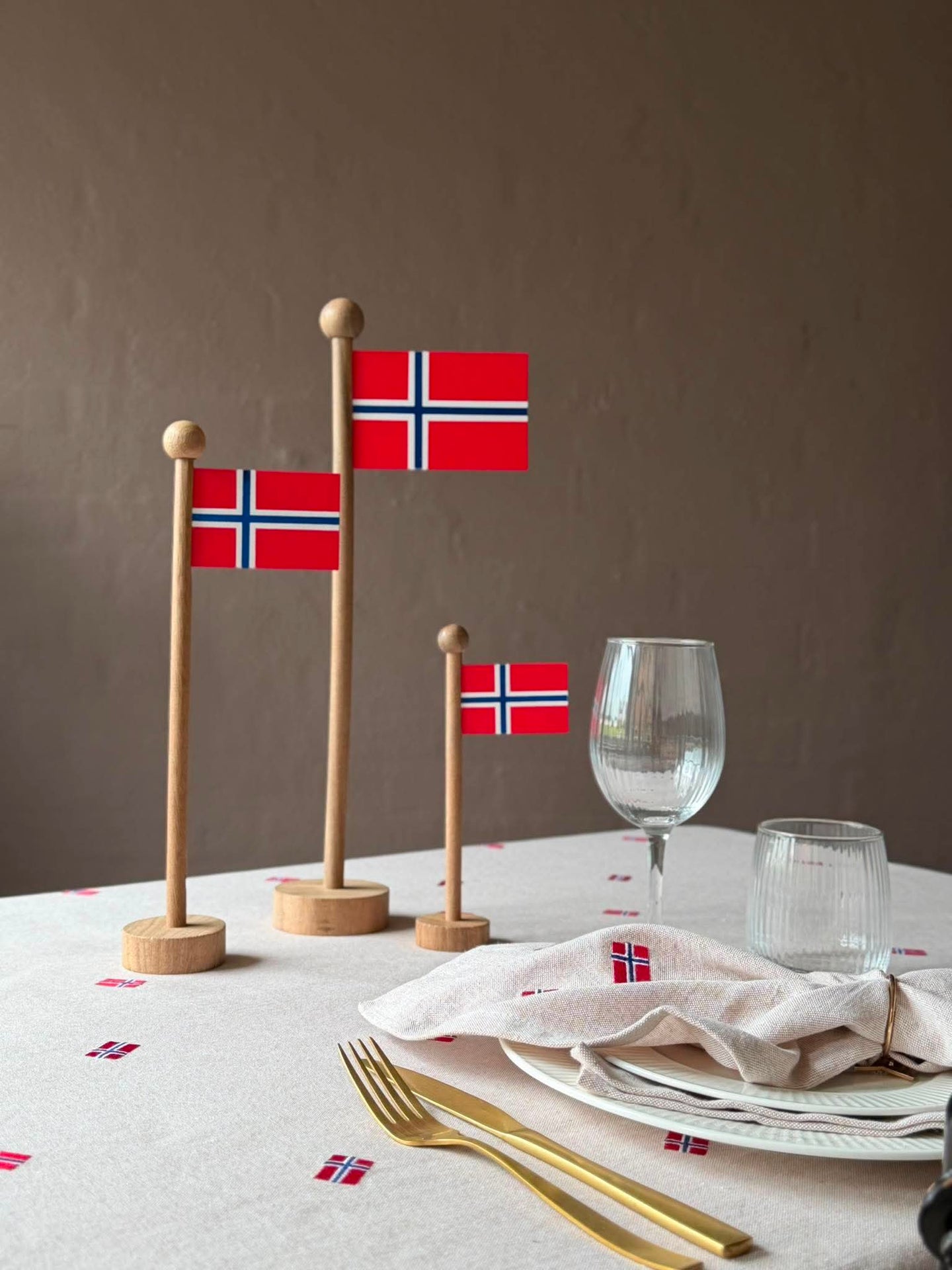 Norsk Flagg wood - Flere størrelser
