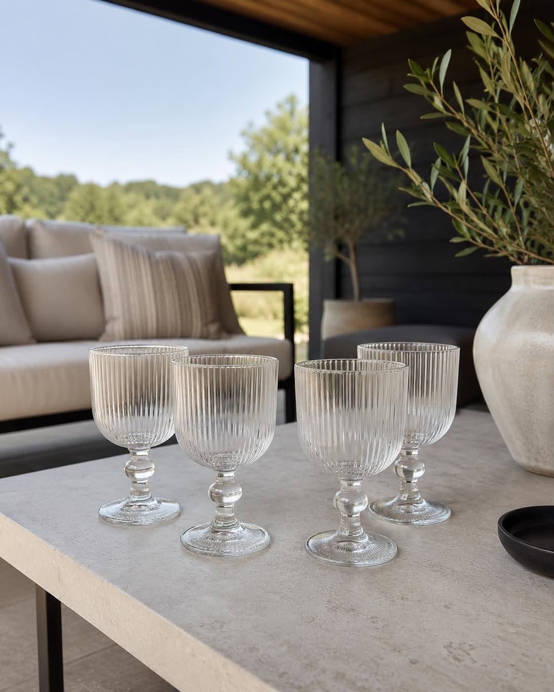 Vinglasssett 365 ml – 4 stk. – Klare ribbede glass
