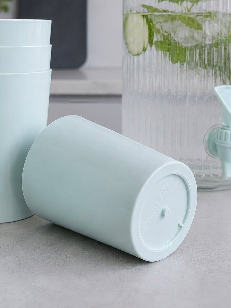 Dispenser med drikkeglass - flere farger