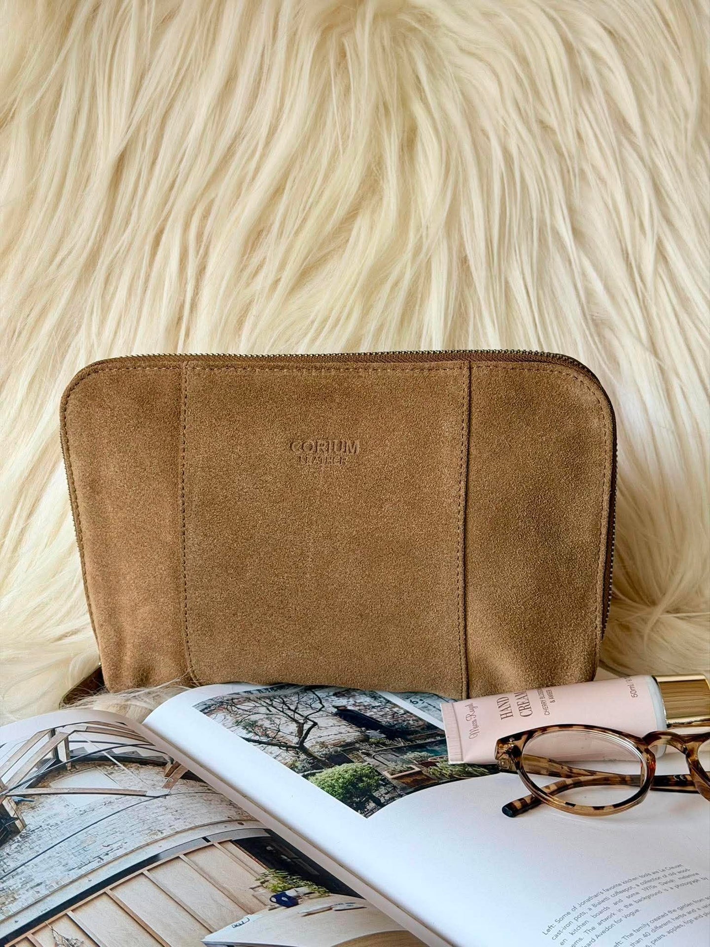 Clutch semsket skinn camel