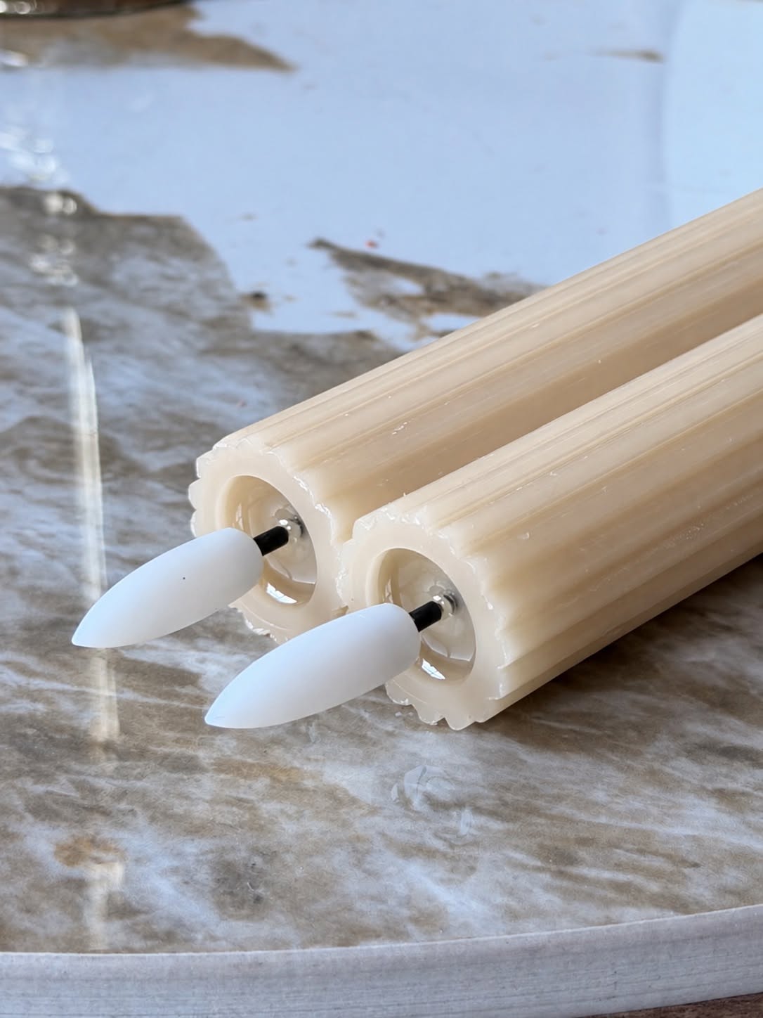 LED Stakelys riller og fjernkontroll - Latte´