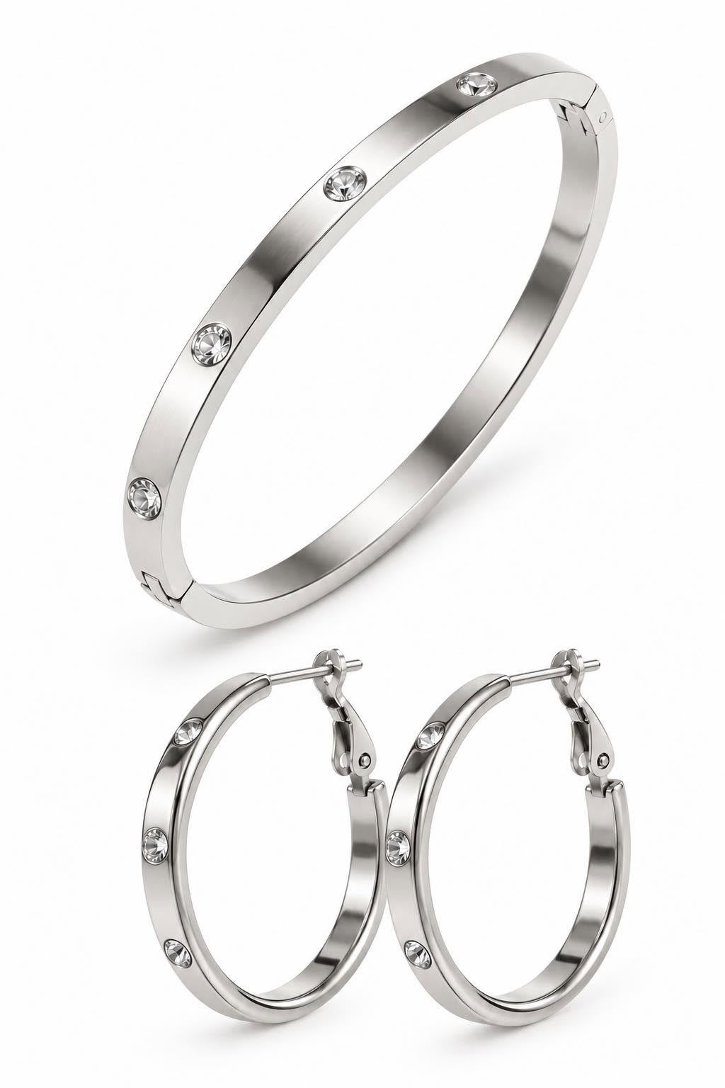 Mindy sett m. armbånd og øreringer