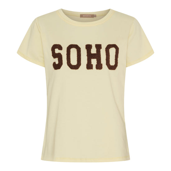 T-shirt SOHO i gul med brun tekst