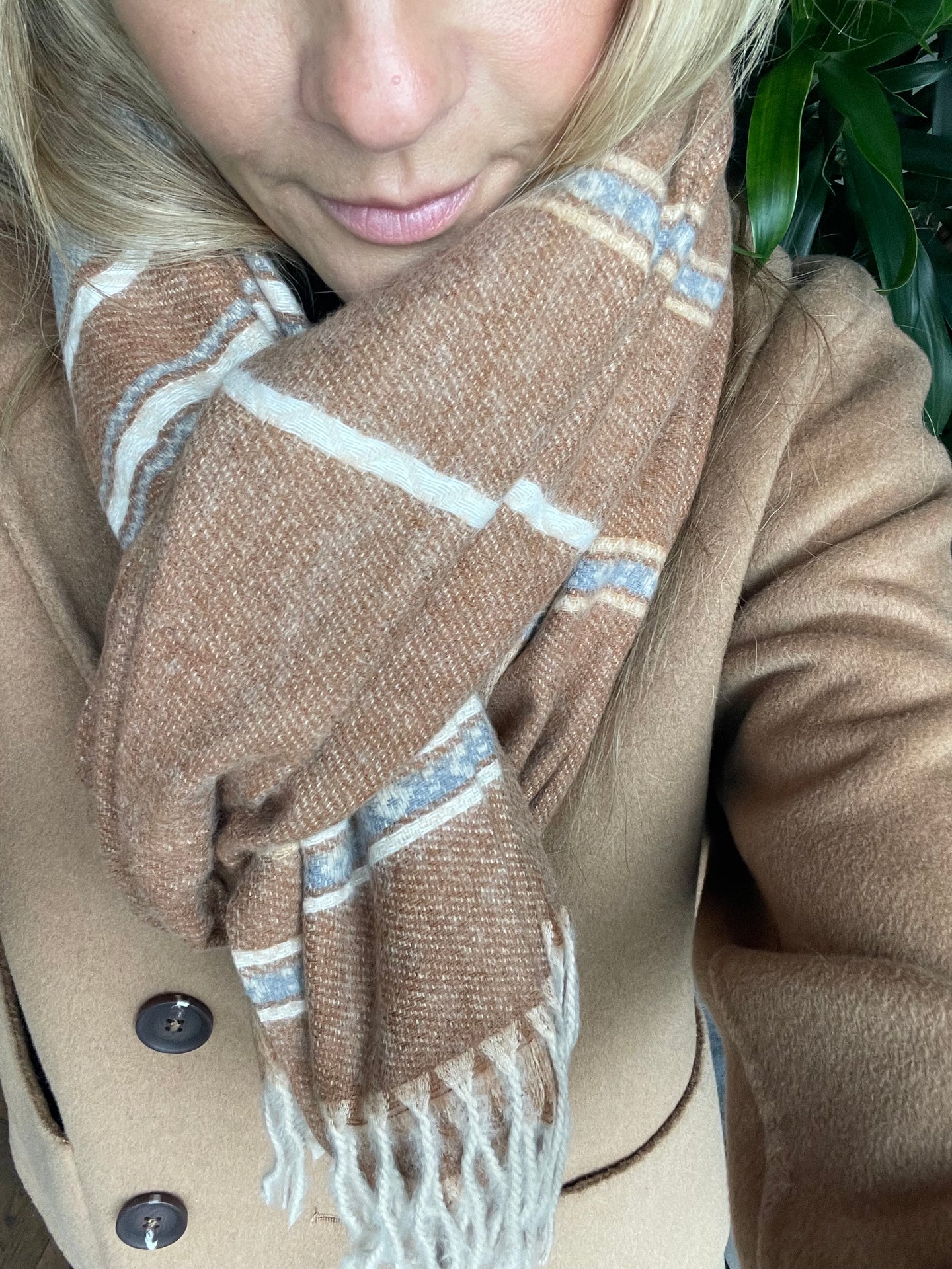 Skjerf Sasha - Cognac stripet