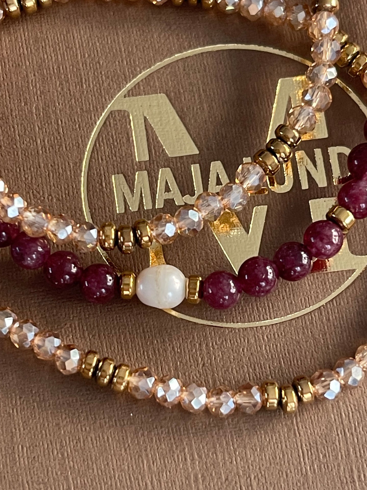 Armbånd Leah Bordeaux/Natur – Sett med 3 stk