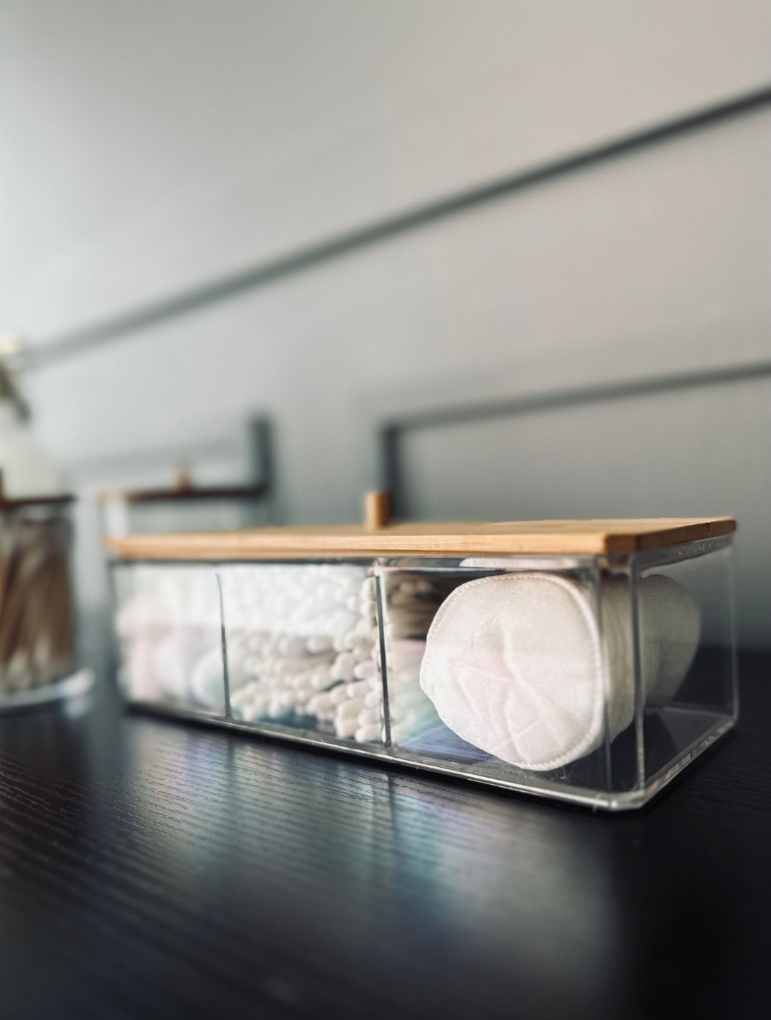 Makeup organizer - Akryl med bambuslokk