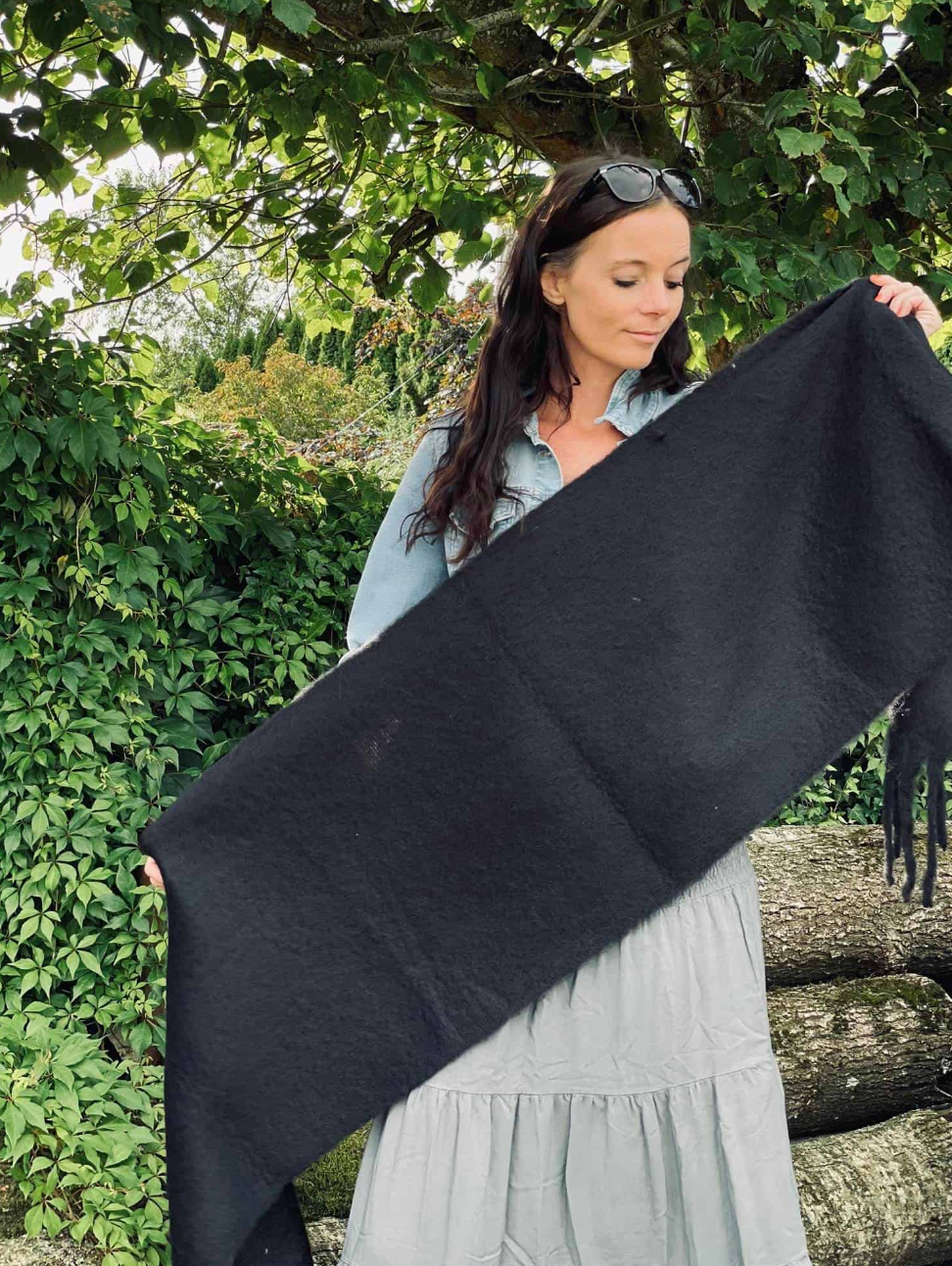 Skjerf Nora Black small