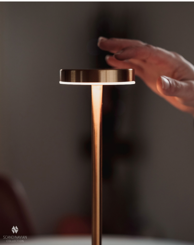 Touch bordlampe i gull