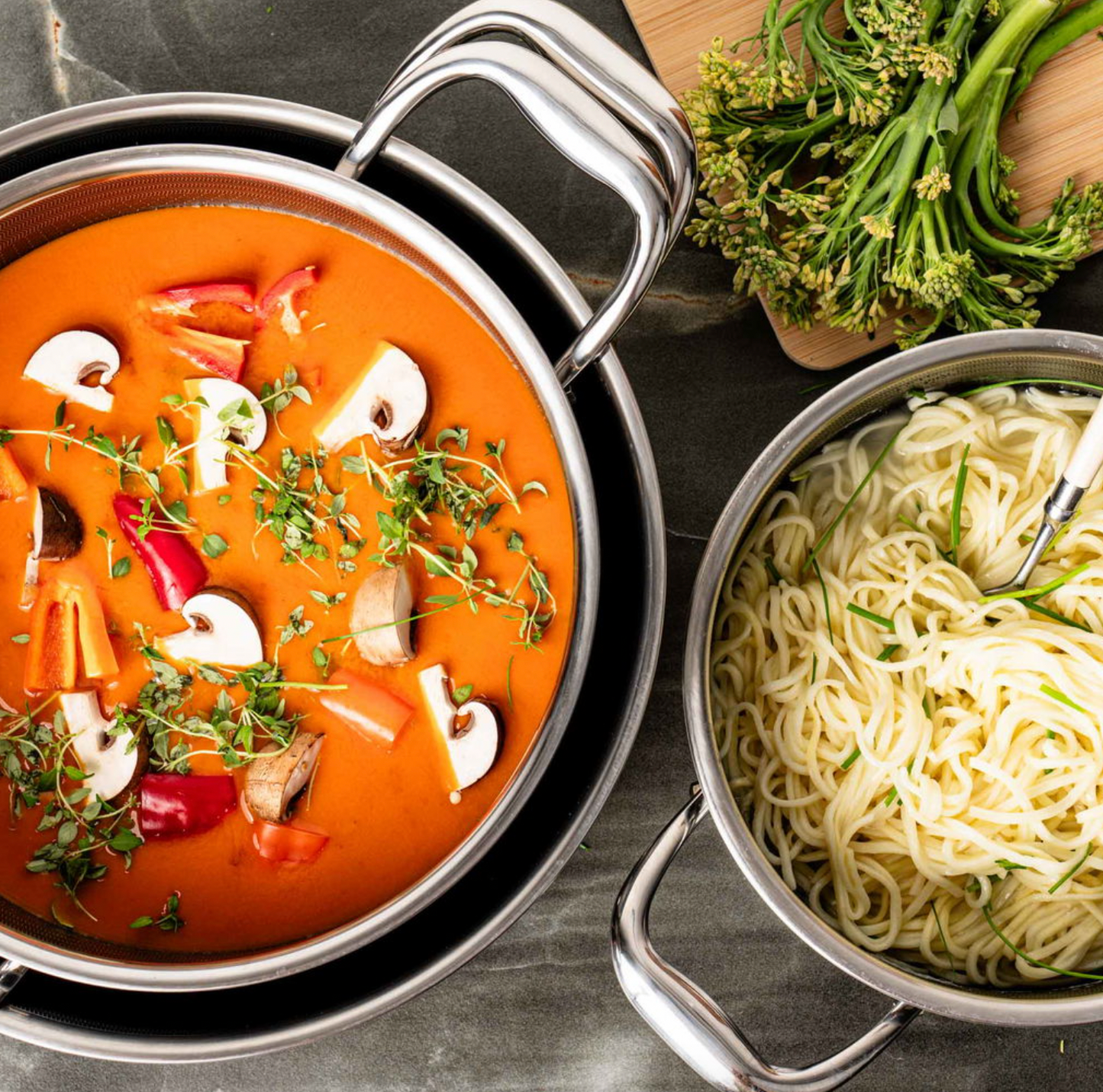 Hybrid kasserolle med lokk Ø20cm