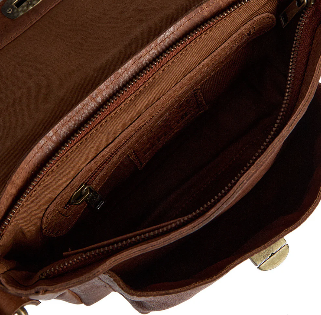 Crossover med nagler - Cognac