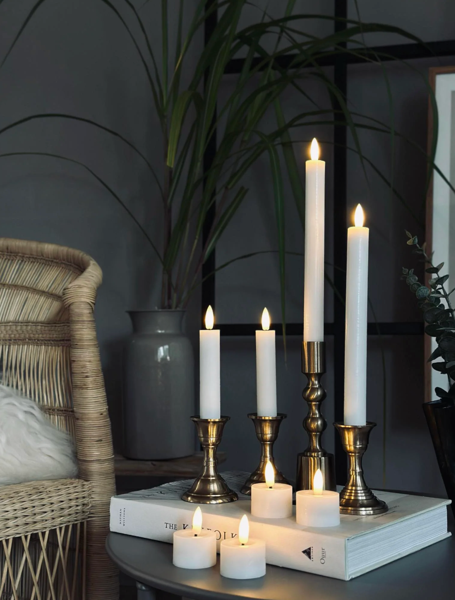 Hvite stearinlys 2 stk. - Flere størrelser