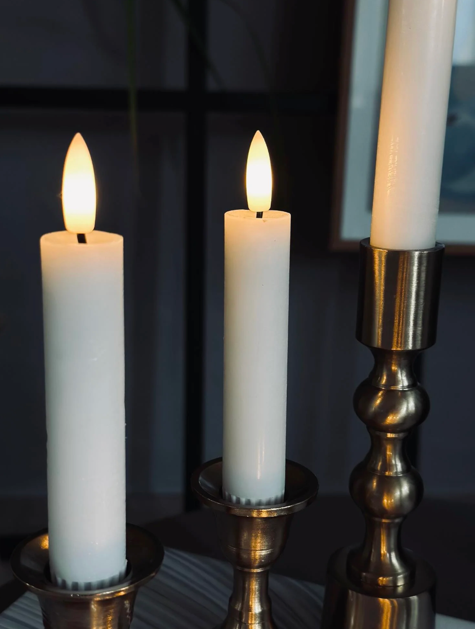 Hvite stearinlys 2 stk. - Flere størrelser