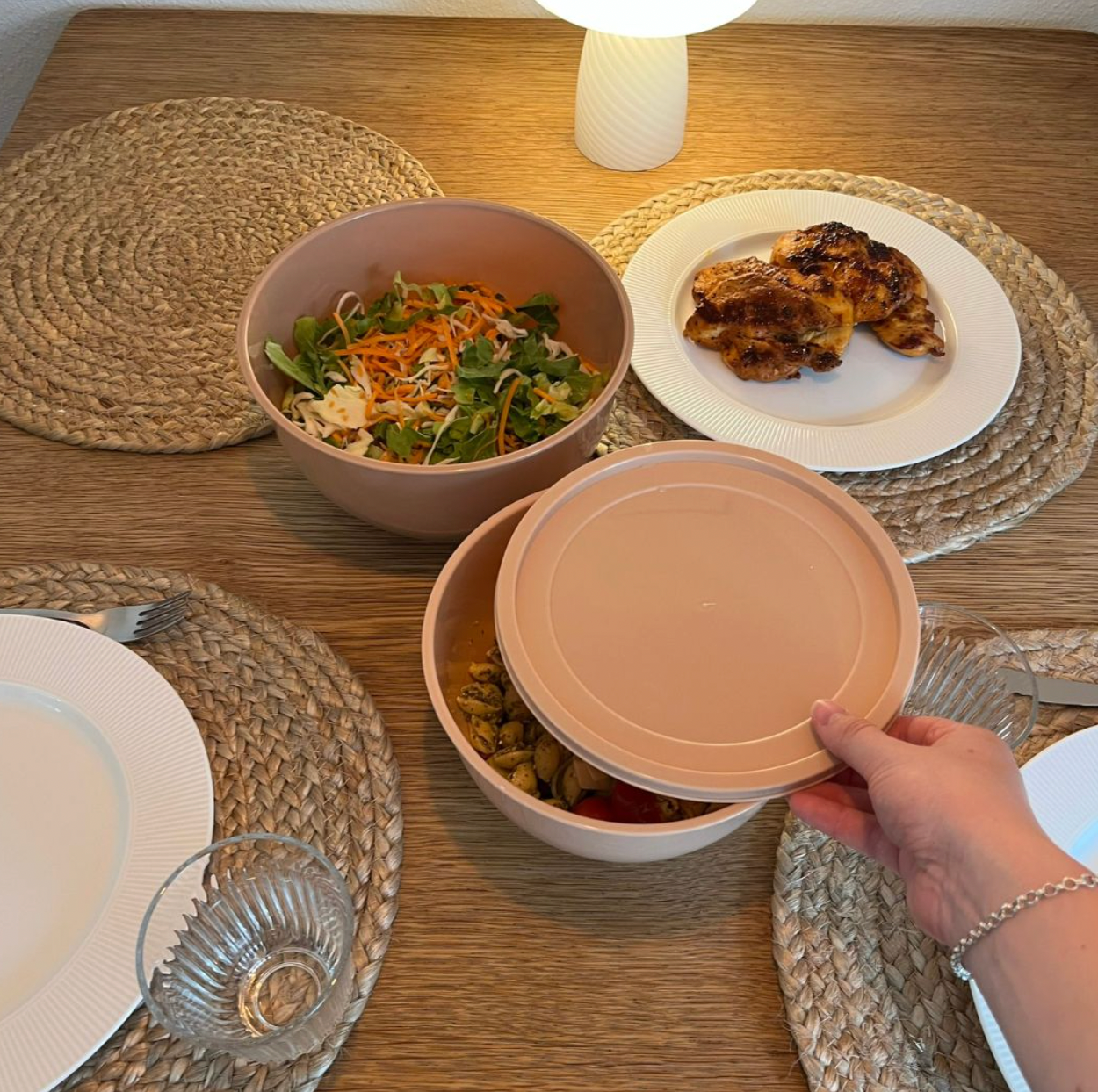Skåler med lokk – Sett med 5 skåler