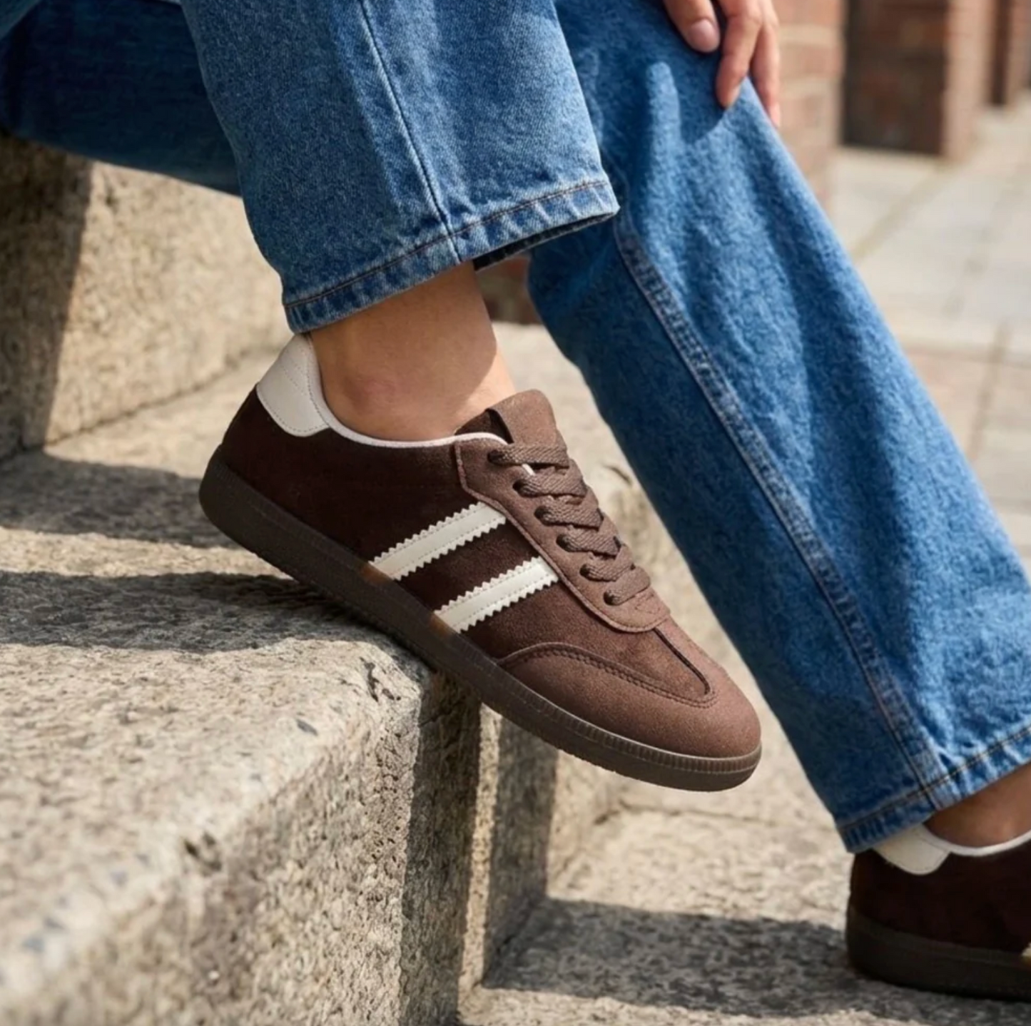 Sneakers brown