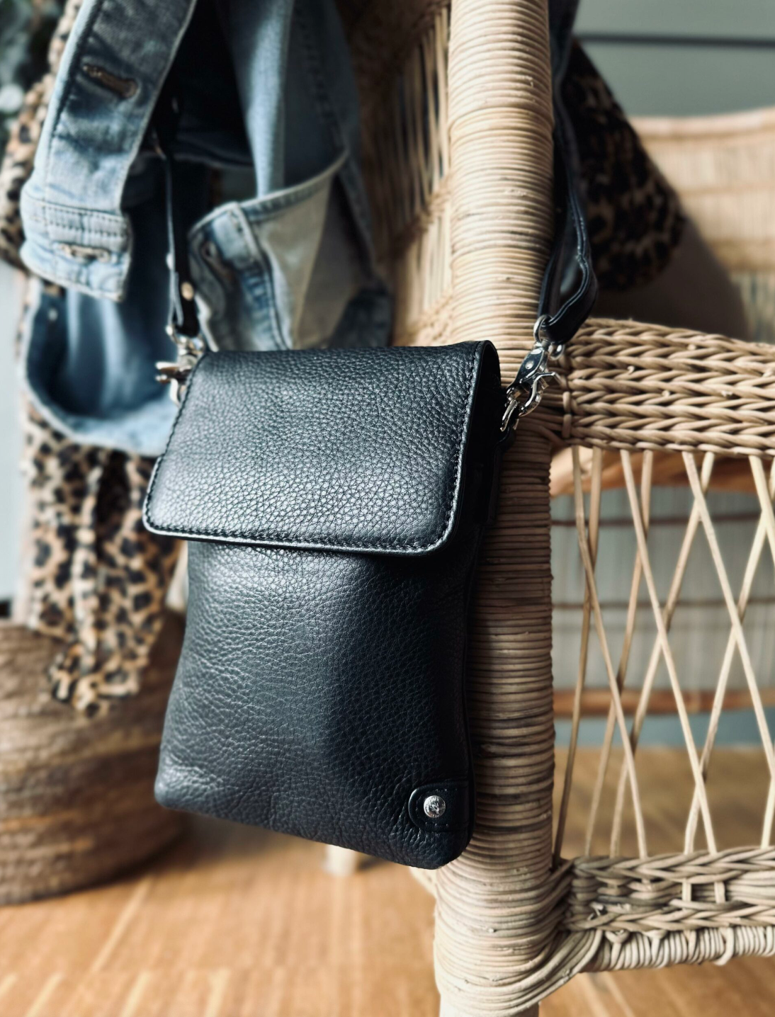 Mobiltaske Aura Black
