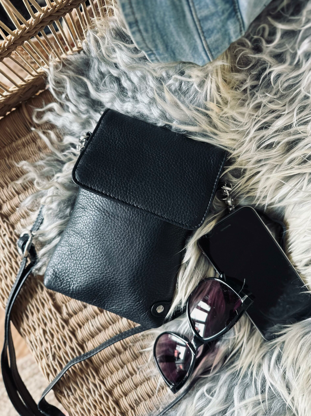 Mobiltaske Aura Black