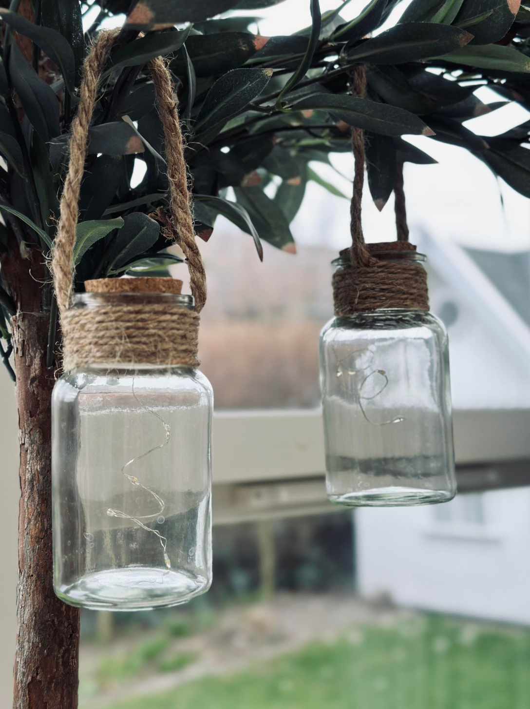 Mini lykt i glass med korkpropp og lyskjede