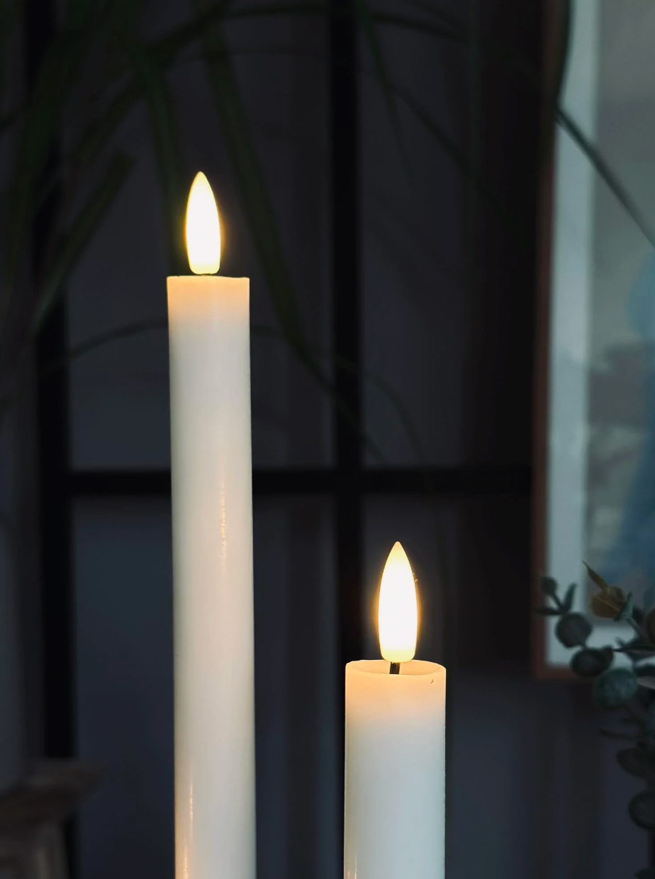 Hvite stearinlys 2 stk. - Flere størrelser