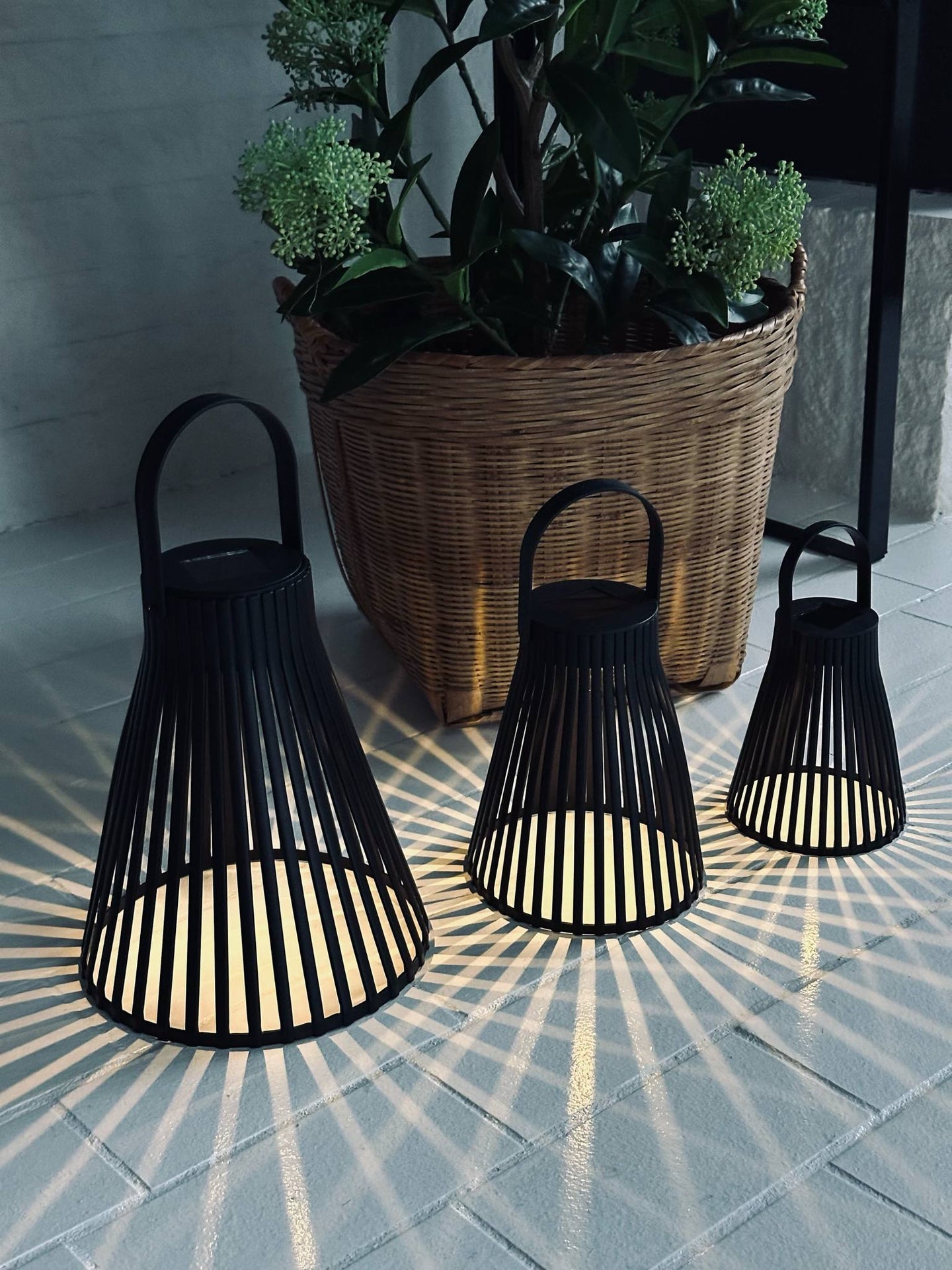 Lanterne med solceller - GARDEN BLACK 24cm