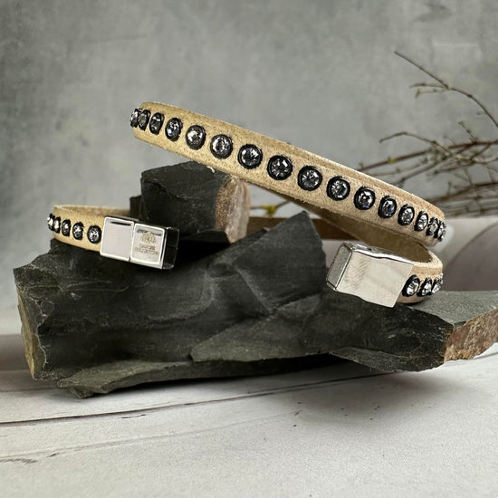 Armbånd Beige m. Swarowski sten - VIAMAJA.DK