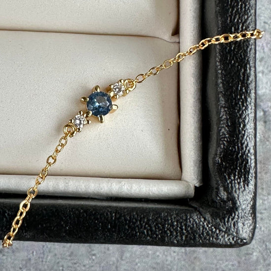 Armbånd Gia m. 3 Zirkoner - Forgyldt sterling sølv - VIAMAJA.DK
