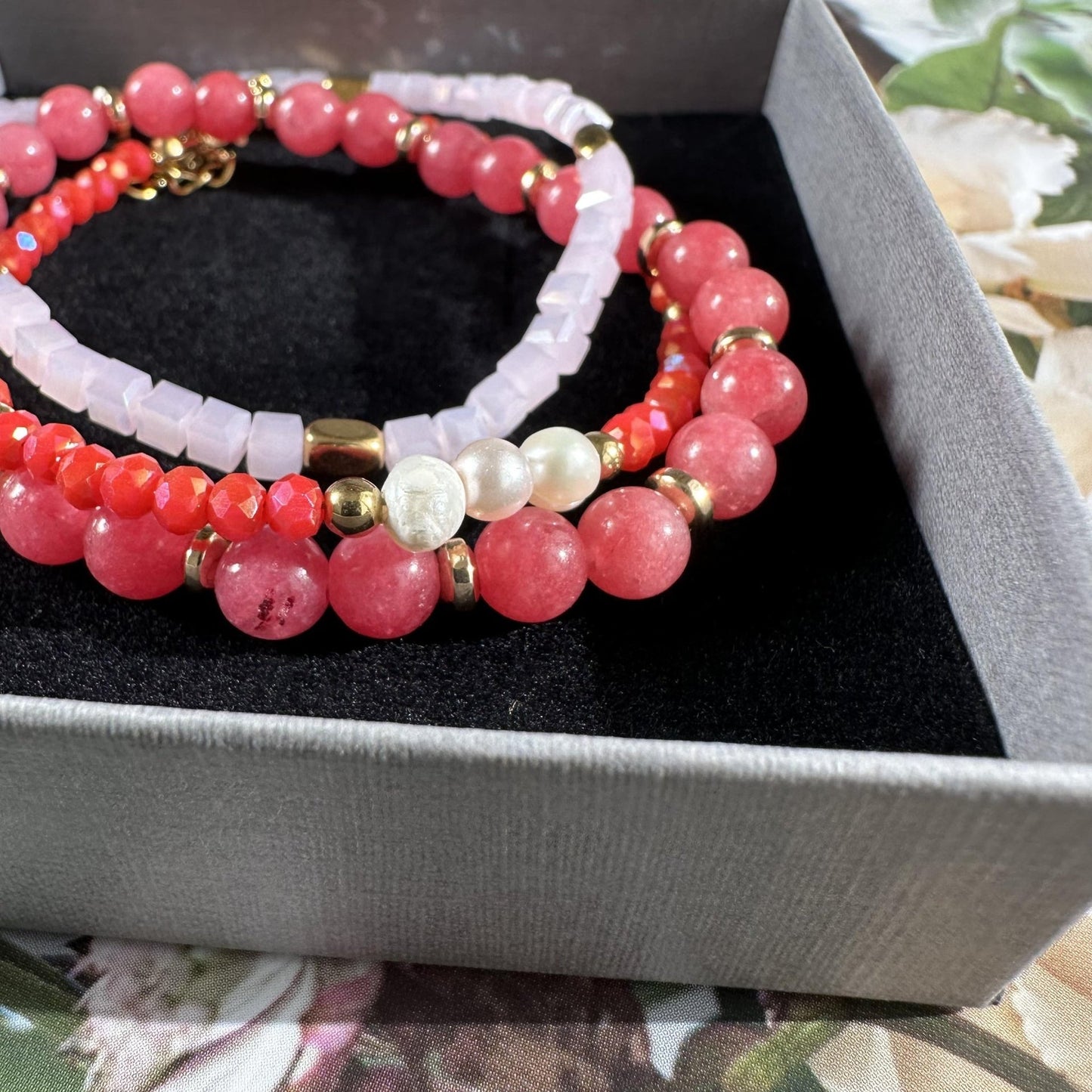 Armbånd GISELE Coral – Sæt med 3 stk - VIAMAJA.DK