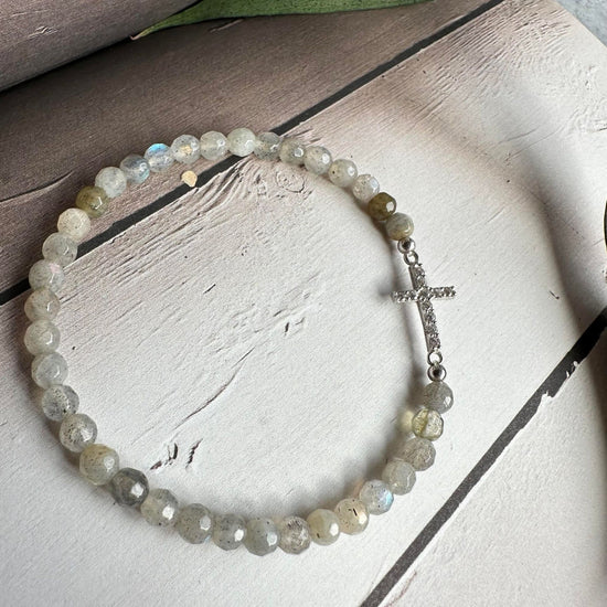 Armbånd Nikki labodorite - Sterling silver kors - VIAMAJA.DK