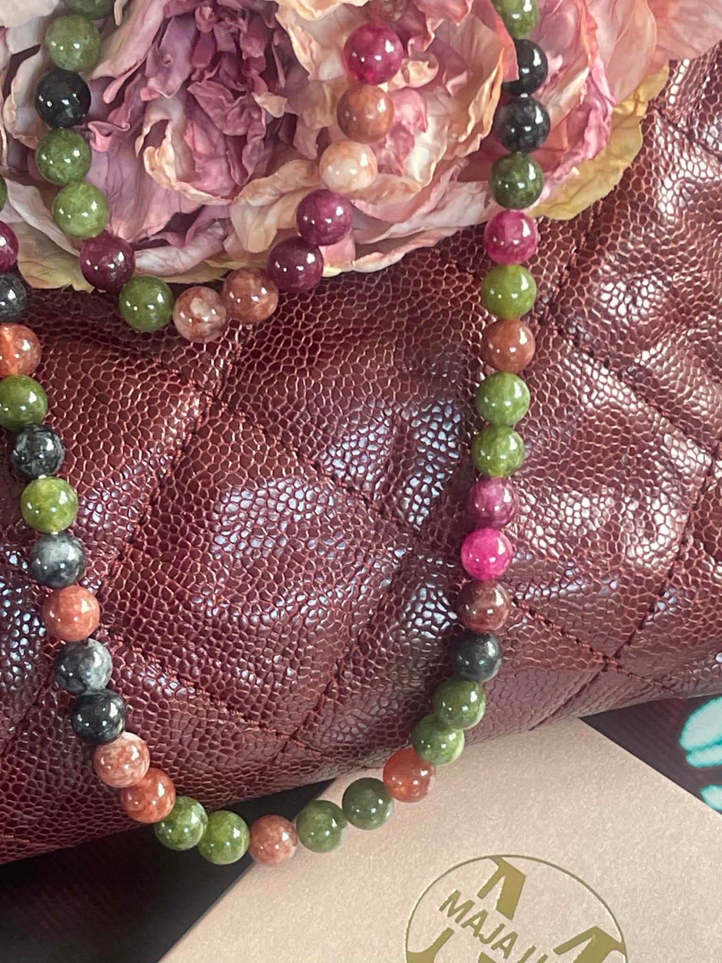 Halskjede Mary Emerald/Berry Mix