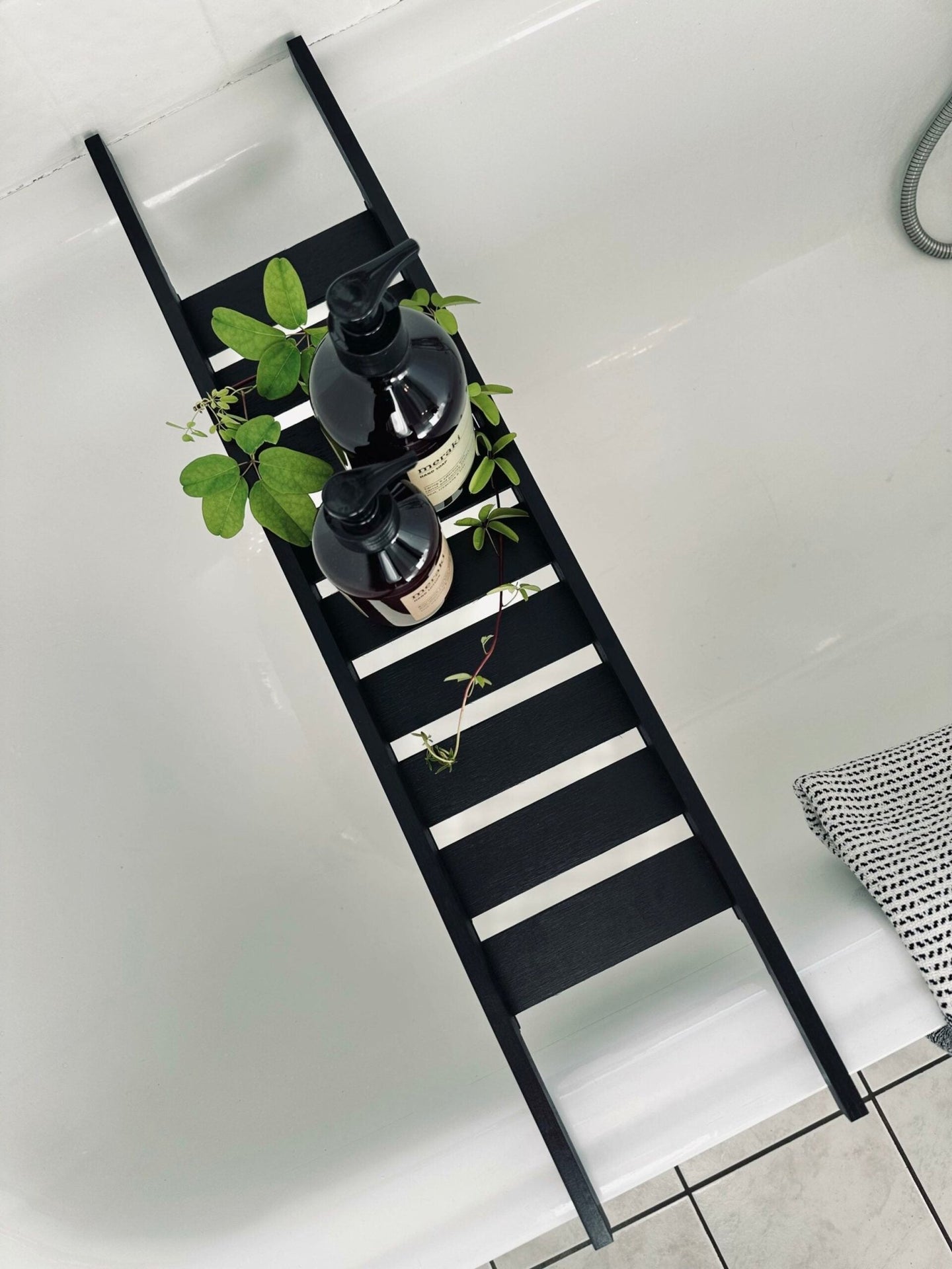 Badekar hylde – Black - VIAMAJA.DK