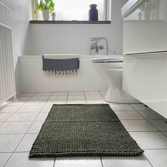 Bademåtte 50x80cm – Oliven - VIAMAJA.DK
