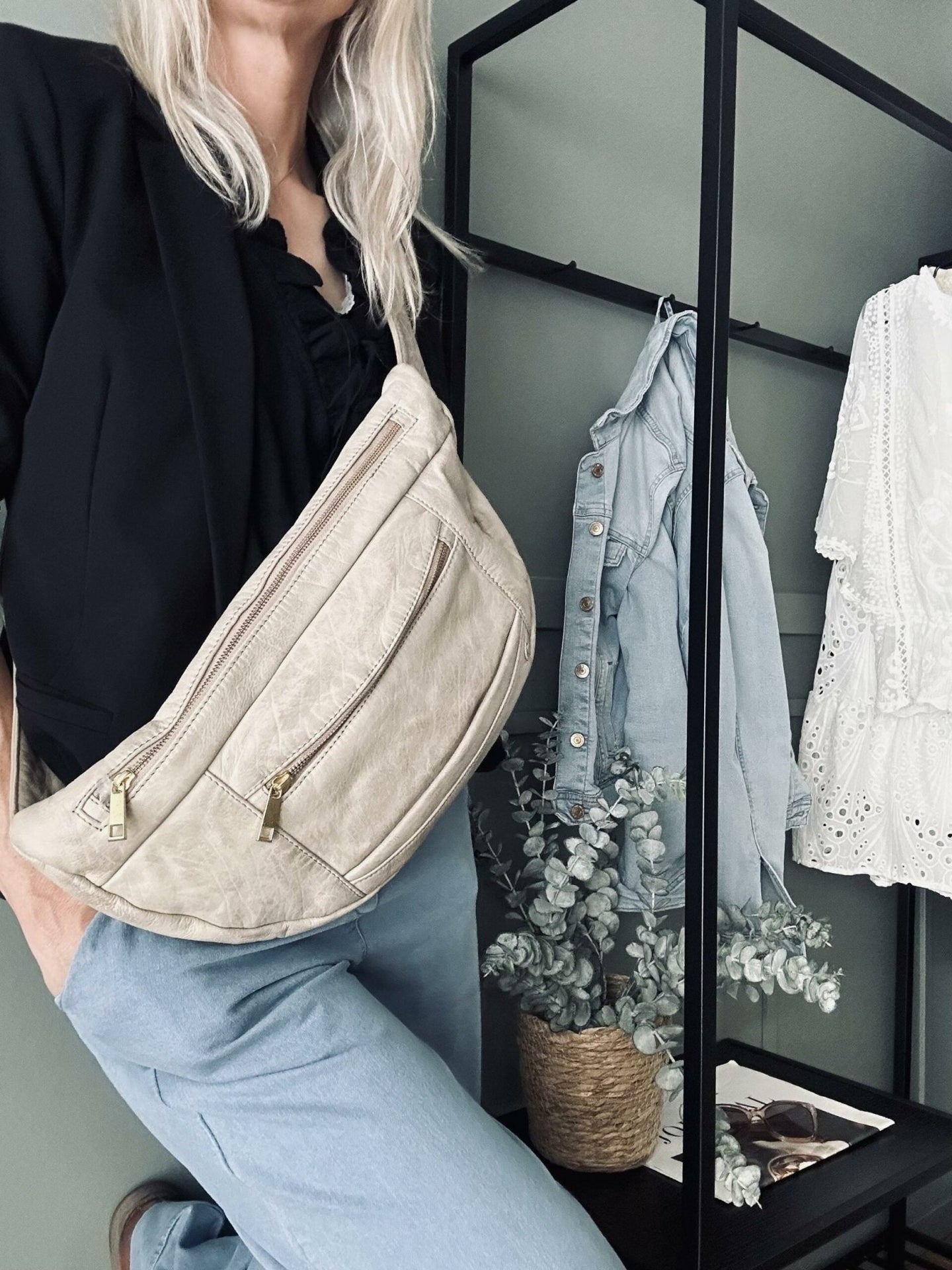 Bæltetaske XL MIRA – Sand / Gold - VIAMAJA.DK