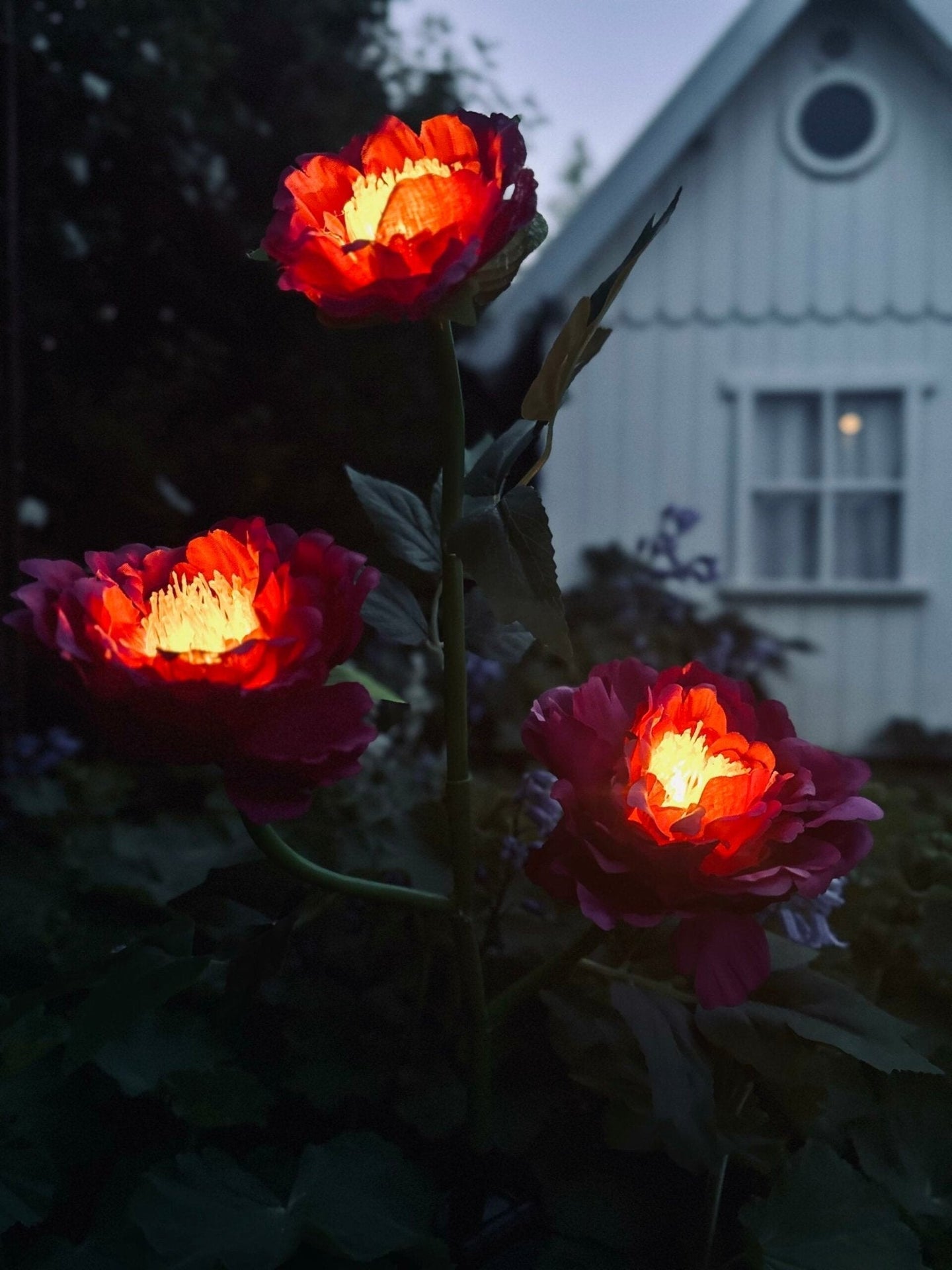 Blomst med solceller – Pink - VIAMAJA.DK