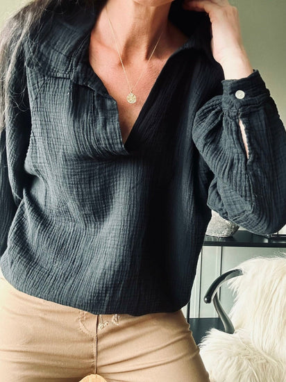Bluse i vaflet bomuld – Stone black - VIAMAJA.DK
